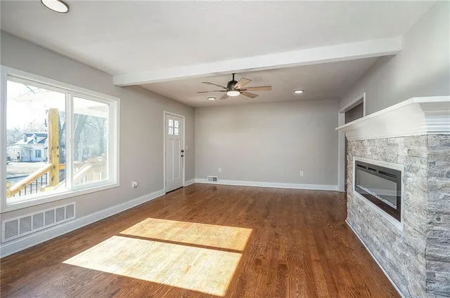 $330,000 | 524 East Prairie Street, Olathe, KS 66061