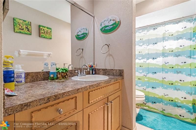 8067 Buttonwood Circle Tamarac, FL 33321 - Photo 14 of 33