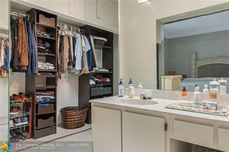 8067 Buttonwood Circle Tamarac, FL 33321 - Photo 19 of 33