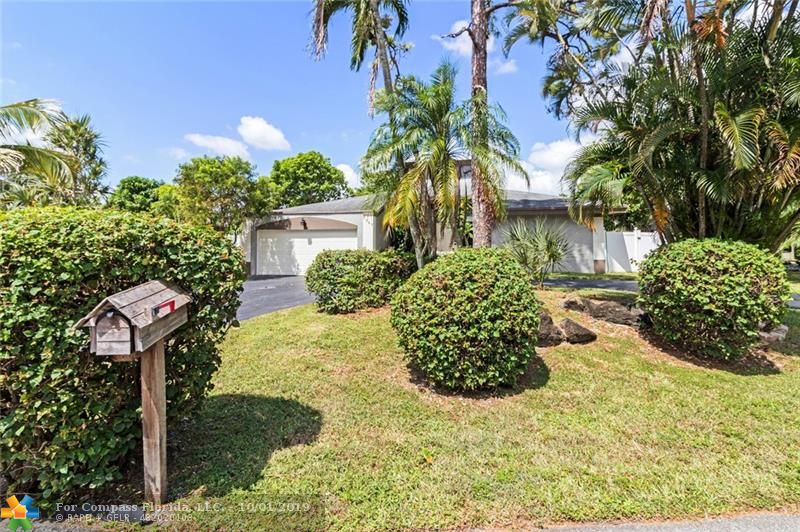 8067 Buttonwood Circle Tamarac, FL 33321 - Photo 32 of 33