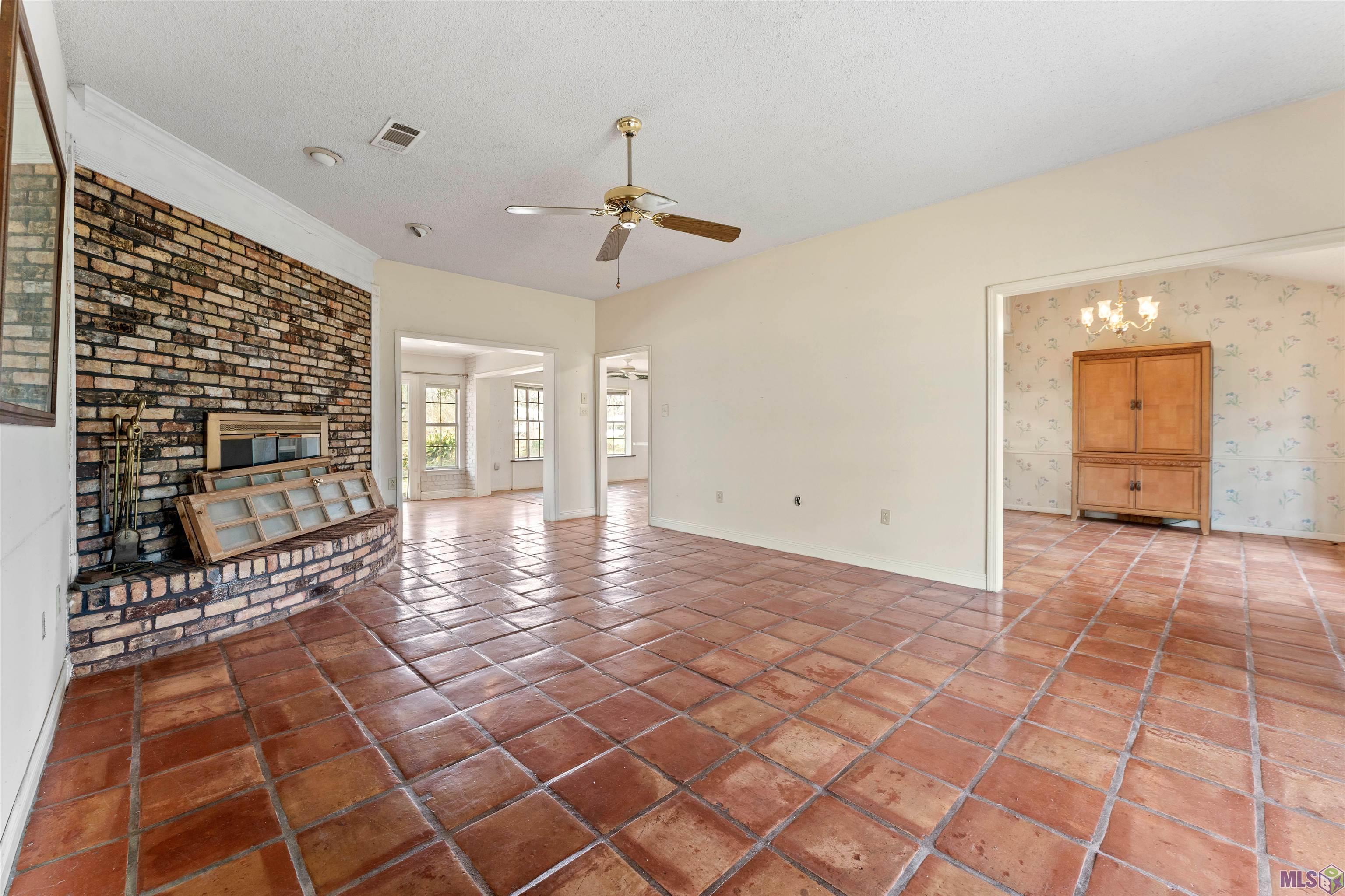 12417 Roddy Road Gonzales, LA 70737 - Photo 4 of 45