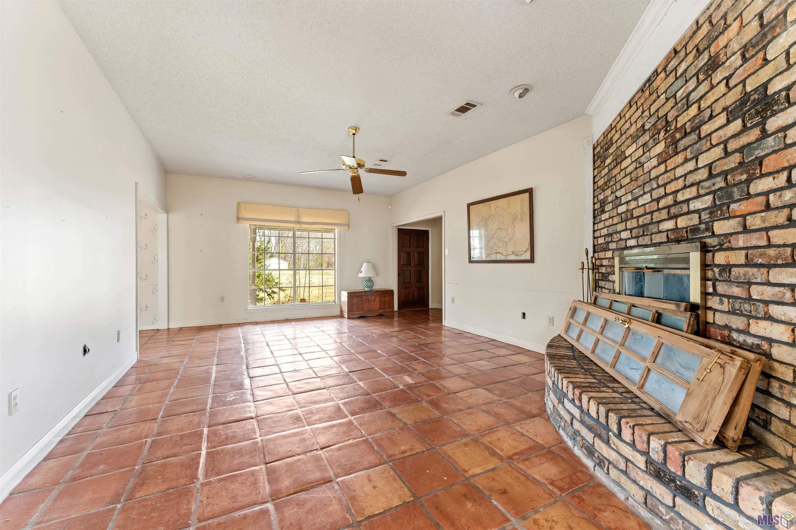 12417 Roddy Road Gonzales, LA 70737 - Photo 5 of 45