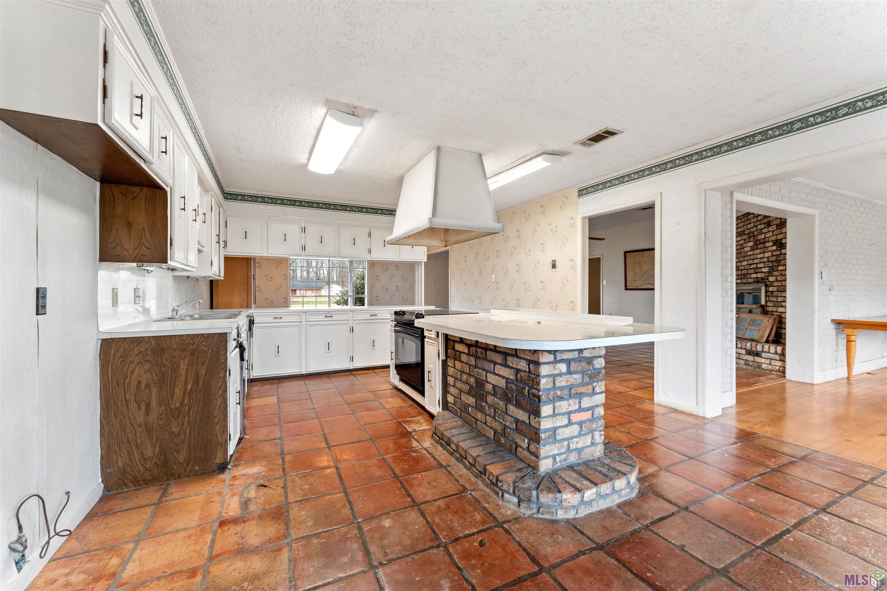 12417 Roddy Road Gonzales, LA 70737 - Photo 9 of 45