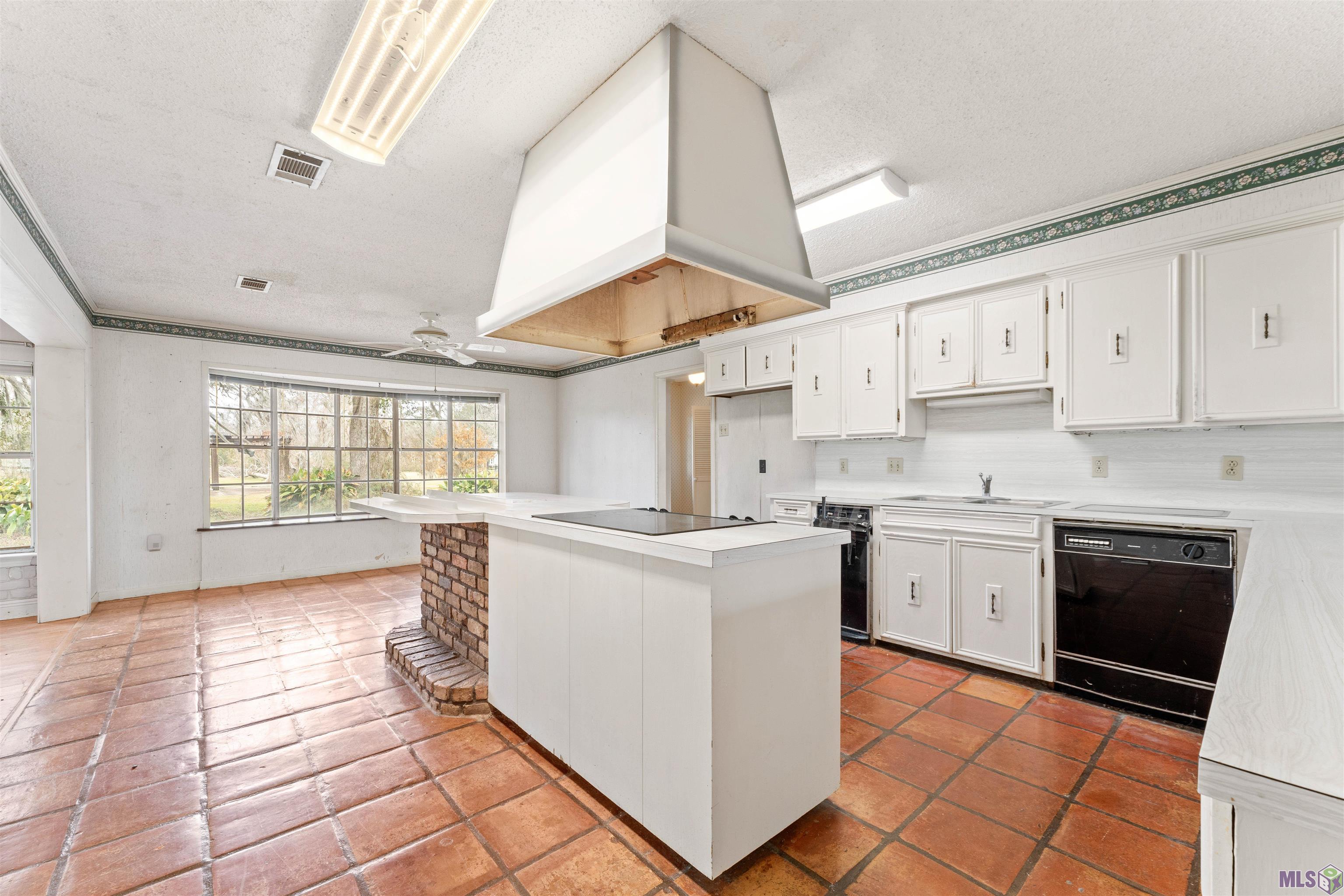 12417 Roddy Road Gonzales, LA 70737 - Photo 10 of 45