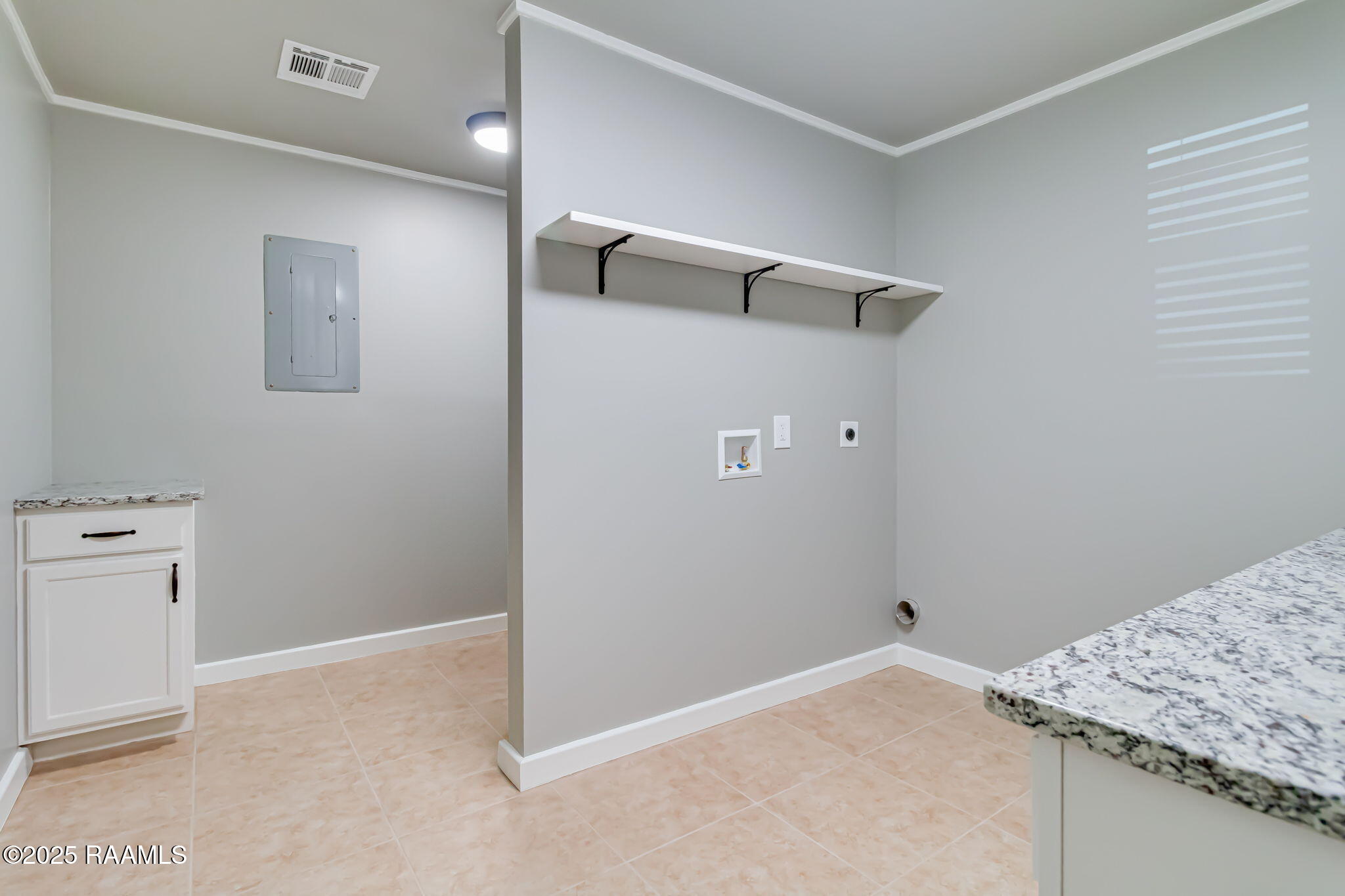 325 Rue Carnot Carencro, LA 70520 - Photo 8 of 15 8-web-or-mls-325 Rue Carnot-6