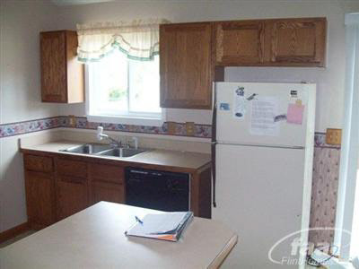 14463 South Duffield Road Byron, MI 48418 - Photo 5 of 11 20165850-4.JPG