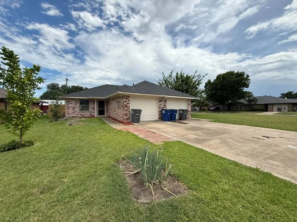 $1,450 | 5413 Brookhollow Drive, Sachse, TX 75048