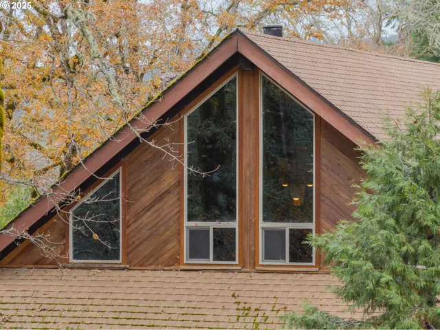 $700,000 | 9740 Upper Olalla Road, Winston, OR 97496
