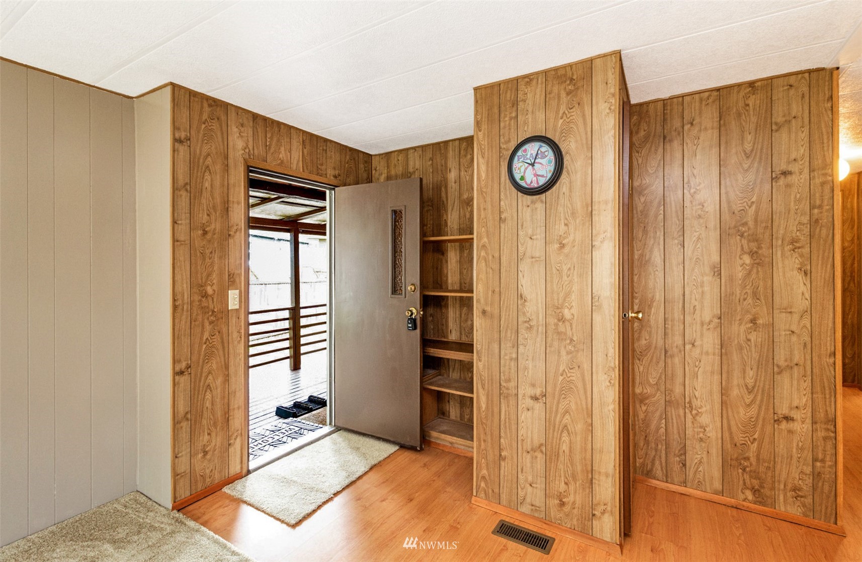 3424 207th Place Southeast Bothell, WA 98012 - Photo 4 of 28 a view of an entryway with wooden floor