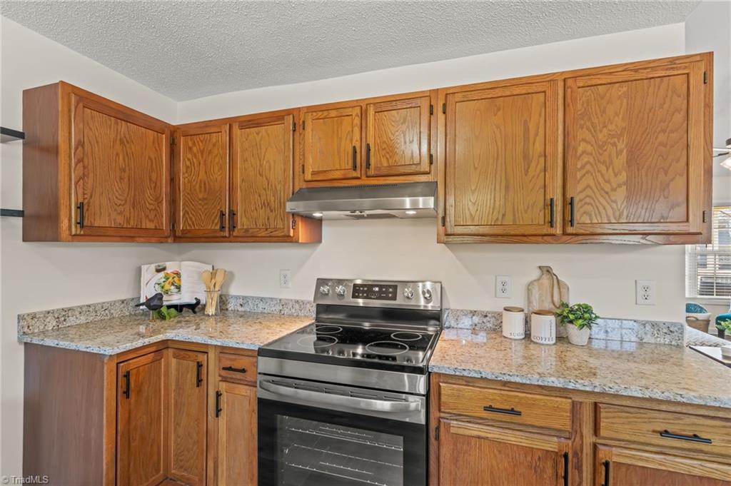 515 Old Mill Road High Point, NC 27265 - Photo 12 of 42 New Stove and dishwasher