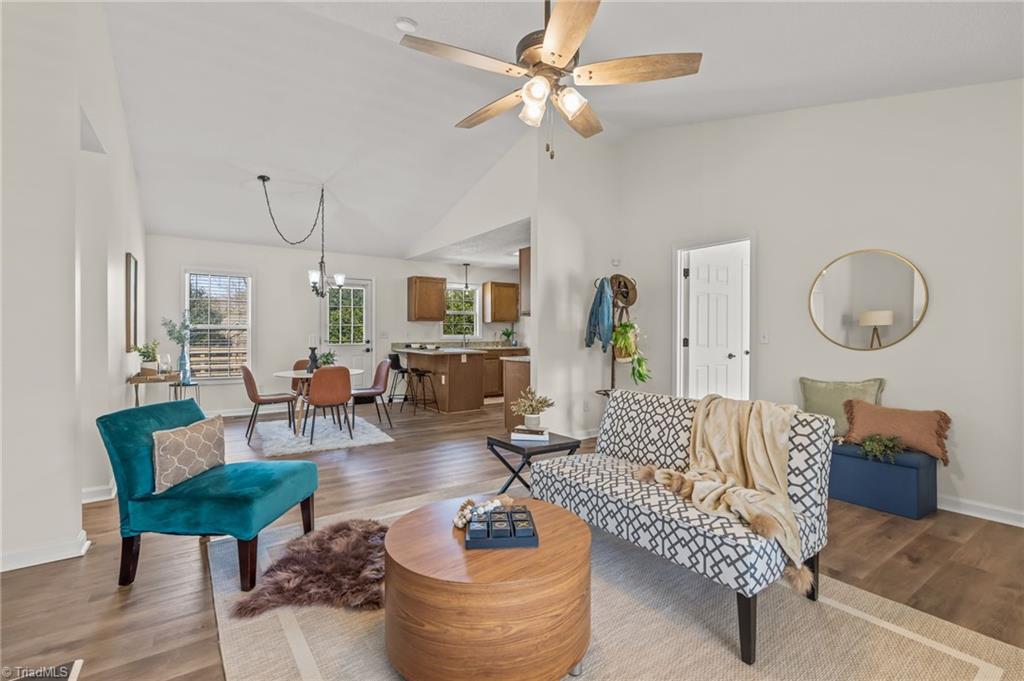 515 Old Mill Road High Point, NC 27265 - Photo 4 of 42 Wowee! Soaring ceilings!