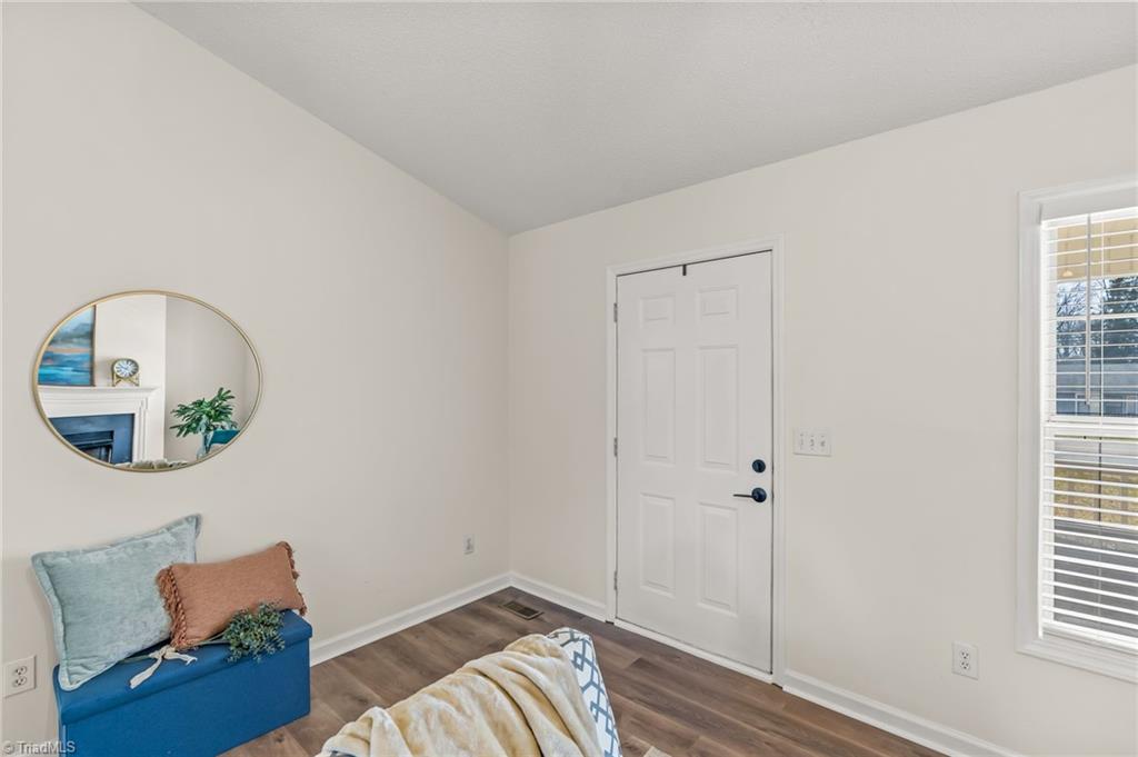 515 Old Mill Road High Point, NC 27265 - Photo 5 of 42 Entry