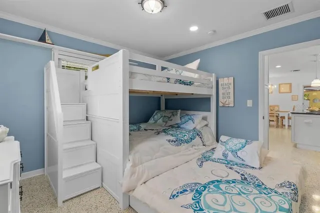 a view of livingroom with furniture