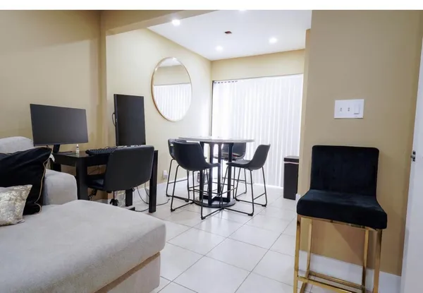 $2,000 | 6611 Winfield Boulevard, Unit 109B, Margate, FL 33063