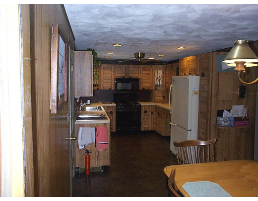 78 Spallus Road Stoughton, MA 02072 - Photo 4 of 6