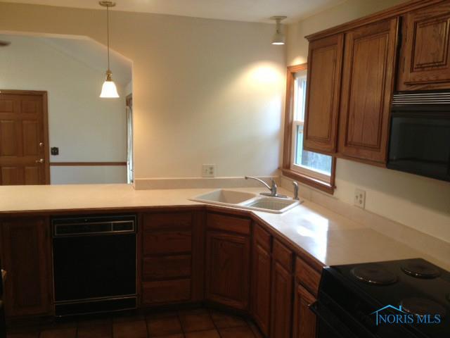 4050 River Road Toledo, OH 43614 - Photo 10 of 19 Gallery Image 10
