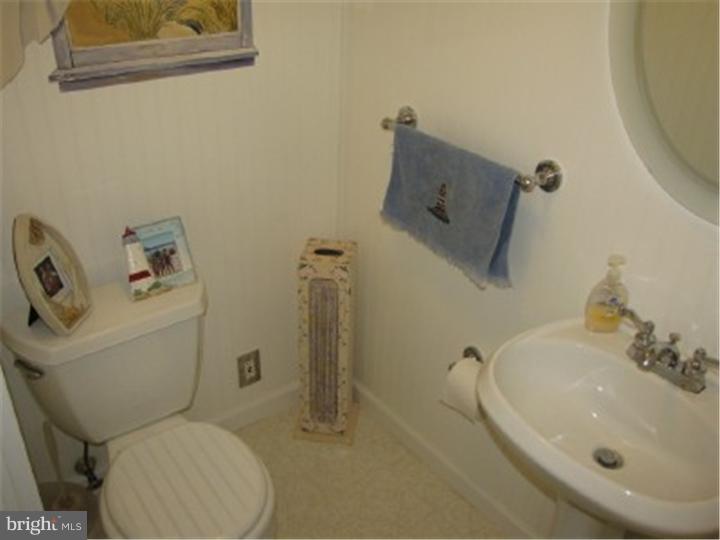 706 Roger Road Warminster, PA 18974 - Photo 13 of 16 Bathroom