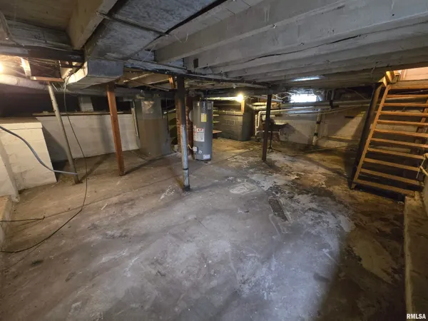 $77,900 | 165 West Twyman Street, Bushnell, IL 61422