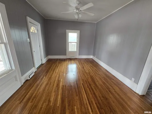 $77,900 | 165 West Twyman Street, Bushnell, IL 61422