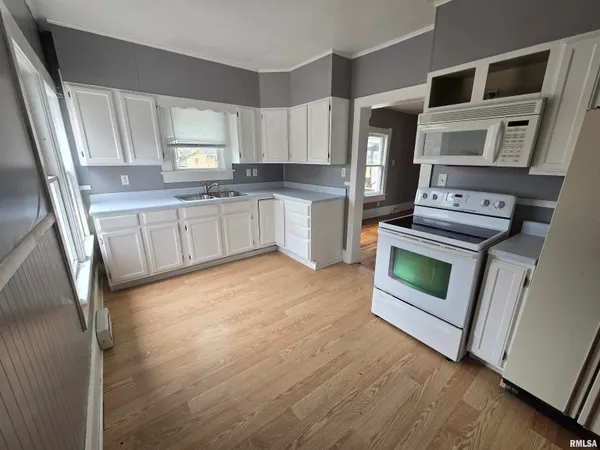 $77,900 | 165 West Twyman Street, Bushnell, IL 61422