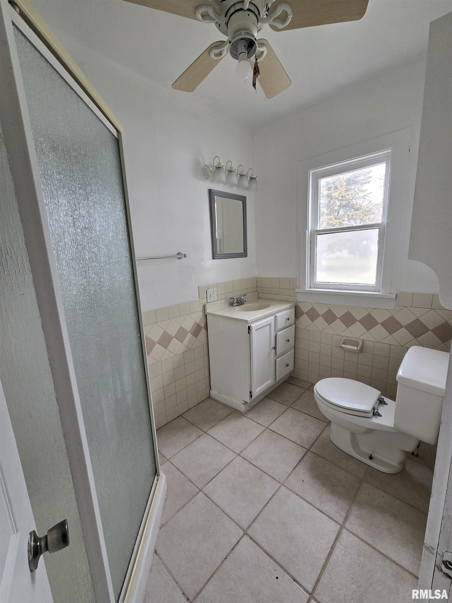 165 West Twyman Street Bushnell, IL 61422 - Photo 9 of 18