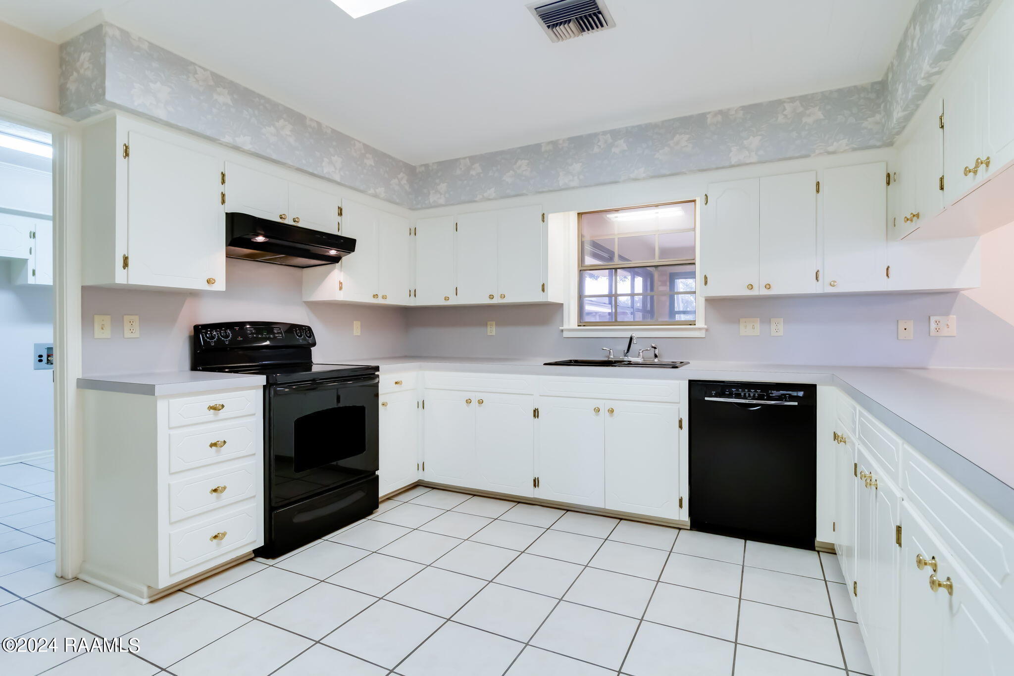 3913 Pickett Road Erath, LA 70533 - Photo 9 of 39 9-web-or-mls-3913 Pickett Rd-5