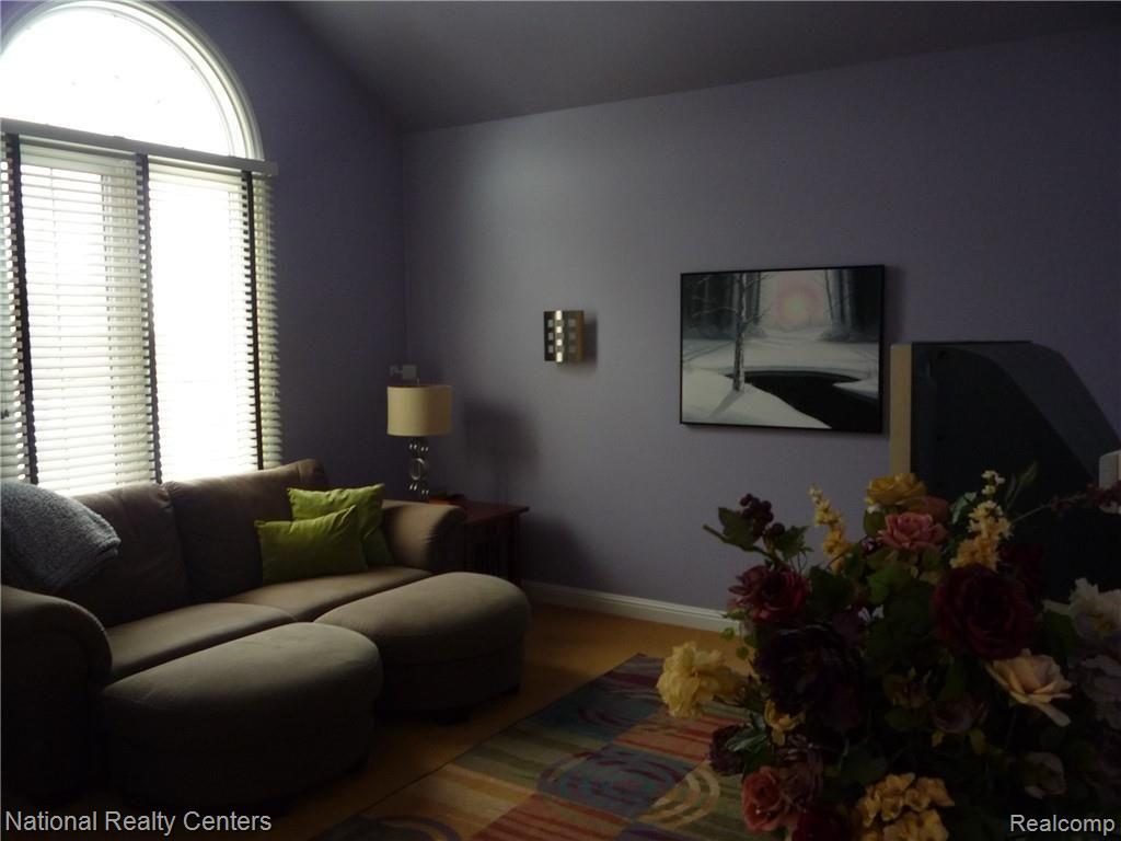 48190 Inveraray Road Canton, MI 48188 - Photo 4 of 29 P1050376.JPG