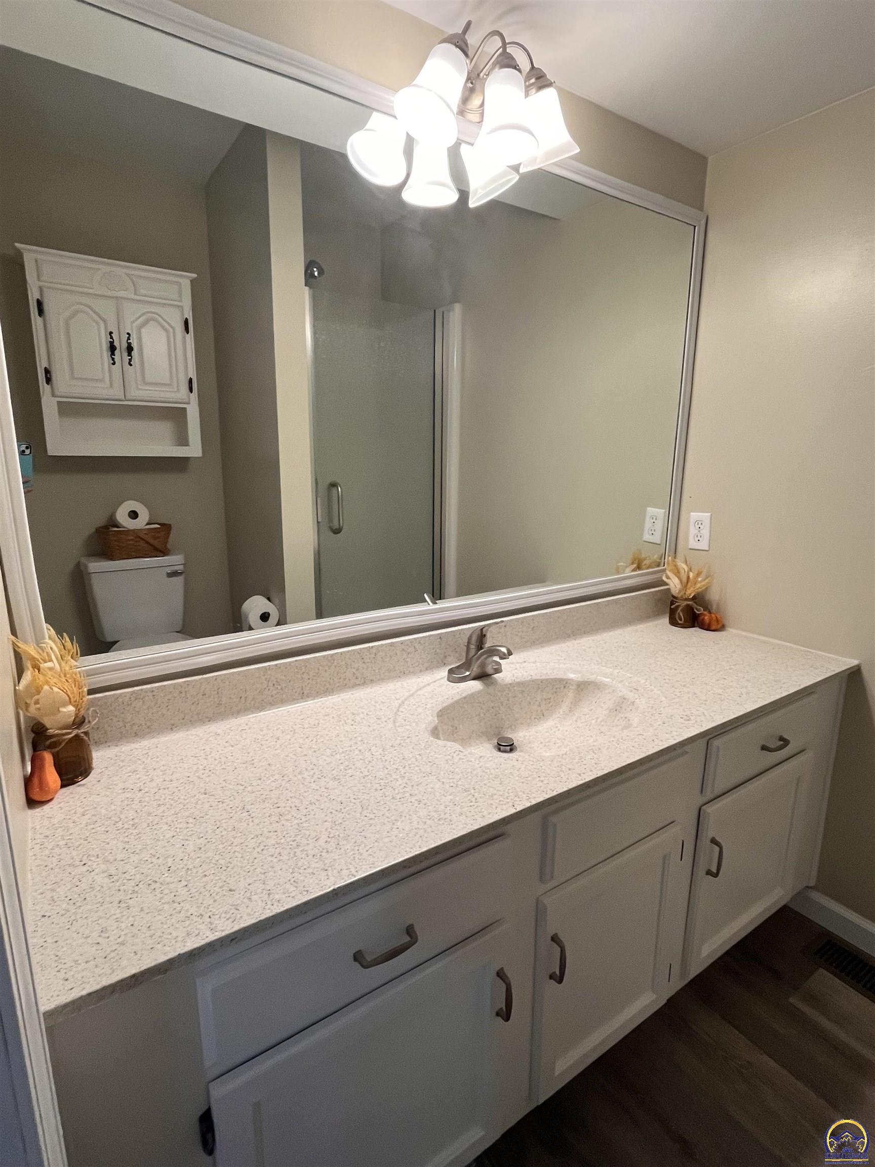 8001 Southwest 24th Street Topeka, KS 66614 - Photo 12 of 32 Primary Bathroom