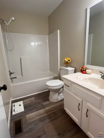 $319,900 | 8001 Southwest 24th Street, Topeka, KS 66614