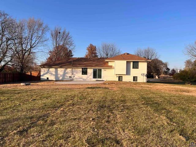 $319,900 | 8001 Southwest 24th Street, Topeka, KS 66614