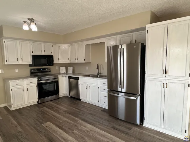 $319,900 | 8001 Southwest 24th Street, Topeka, KS 66614