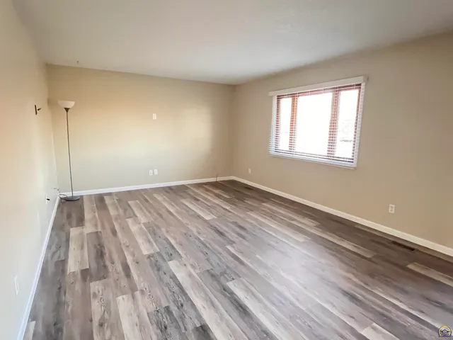 $319,900 | 8001 Southwest 24th Street, Topeka, KS 66614