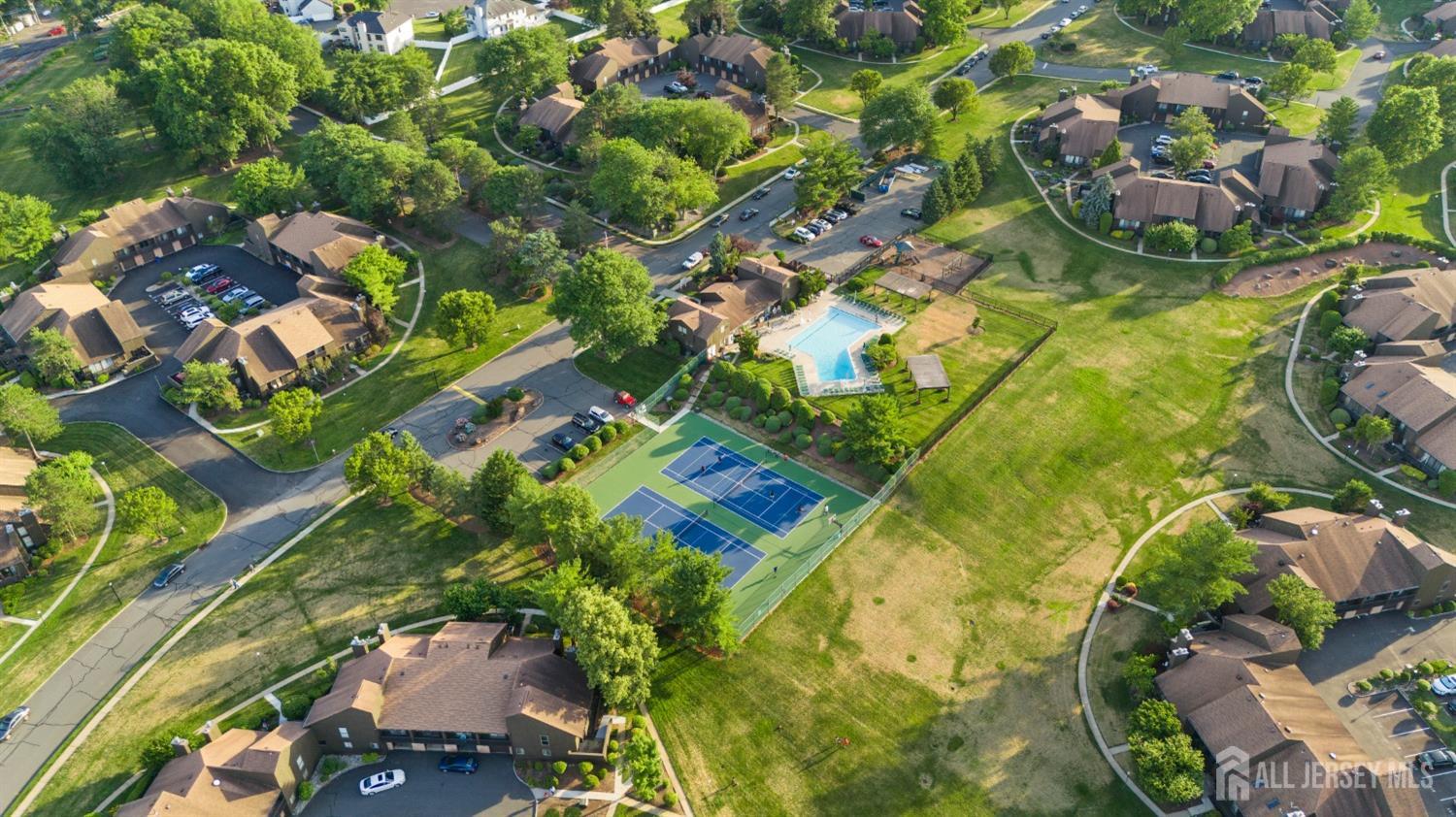 171 Westgate Drive Edison, NJ 08820 - Photo 48 of 49 a view of a garden