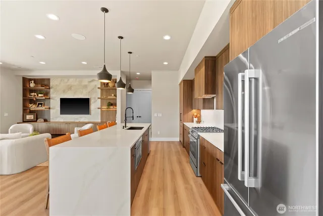 $1,095,000 | 9604 Ridgeview Drive Northwest, Quincy, WA 98848