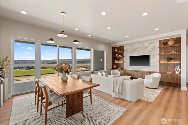 $1,095,000 | 9604 Ridgeview Drive Northwest, Quincy, WA 98848