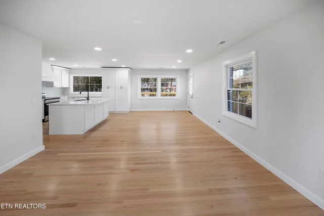 $595,000 | 713 Aeronca Road Northwest, Knoxville, TN 37919