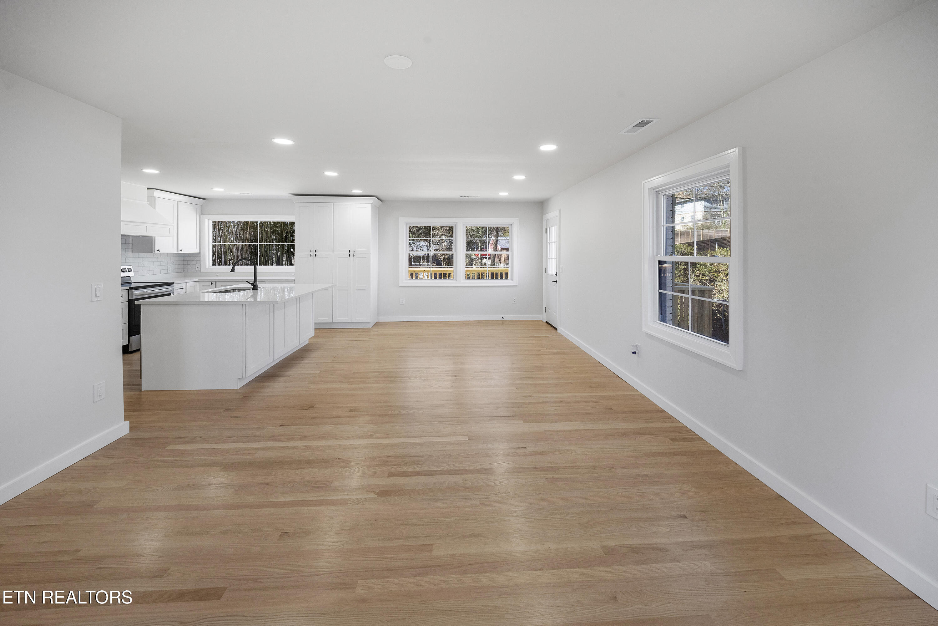 713 Aeronca Road Northwest Knoxville, TN 37919 - Photo 12 of 36 living room/Kitchen