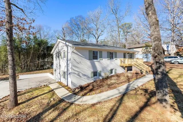 $595,000 | 713 Aeronca Road Northwest, Knoxville, TN 37919