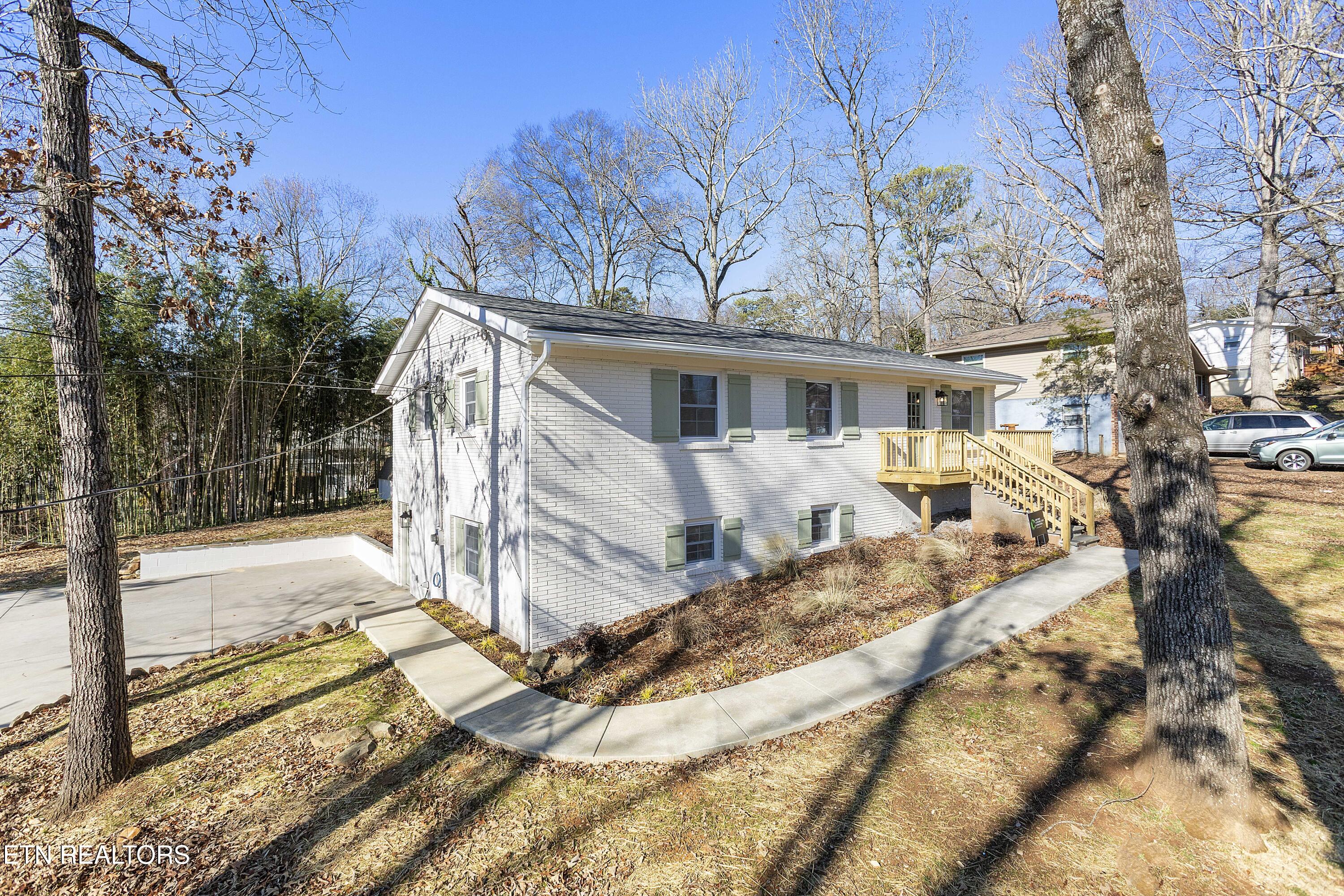 713 Aeronca Road Northwest Knoxville, TN 37919 - Photo 3 of 36 713 Aeronca