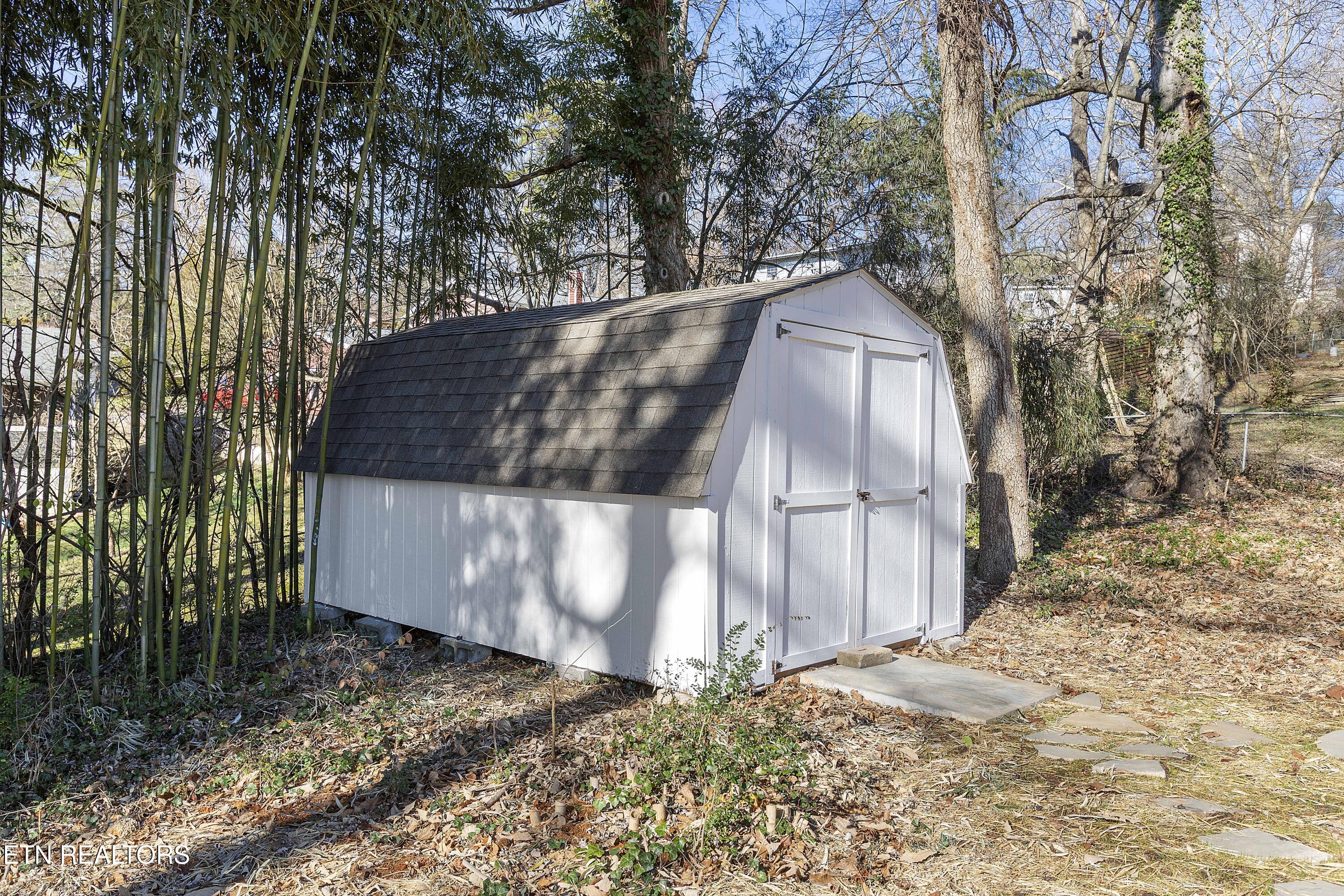 713 Aeronca Road Northwest Knoxville, TN 37919 - Photo 9 of 36 large shed