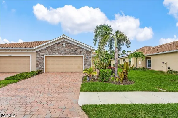 $2,250 | 15120 Cortona Way, Fort Myers, FL 33908