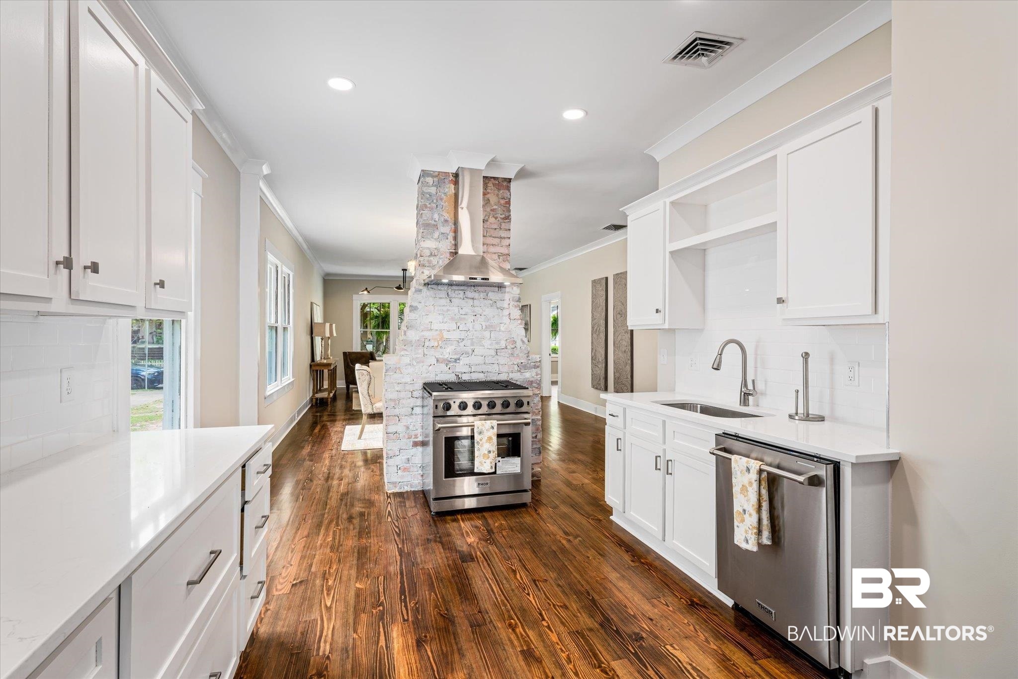 156 South Monterey Street Mobile, AL 36604 - Photo 18 of 33