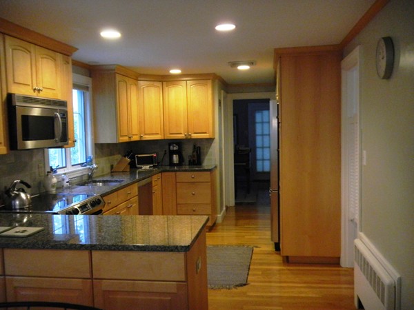 27 Richdale Road Needham, MA 02494 - Photo 3 of 12 Gallery Image 3