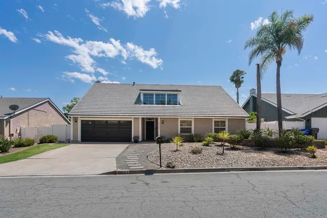$1,359,000 | 10007 Helix Mont Circle, La Mesa, CA 91941