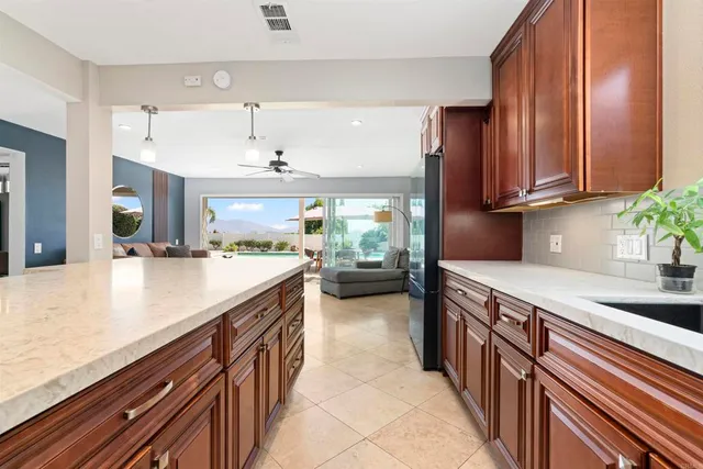 $1,359,000 | 10007 Helix Mont Circle, La Mesa, CA 91941