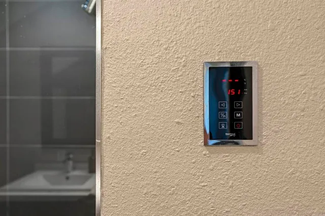 $1,359,000 | 10007 Helix Mont Circle, La Mesa, CA 91941