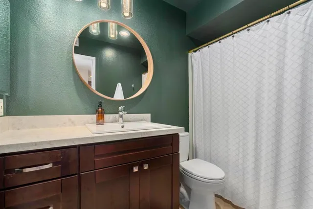 $1,359,000 | 10007 Helix Mont Circle, La Mesa, CA 91941