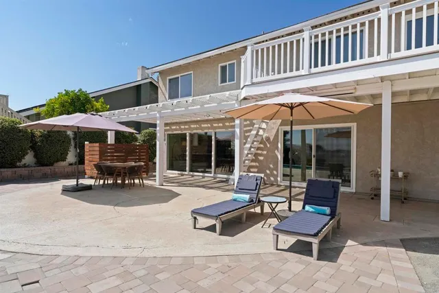 $1,359,000 | 10007 Helix Mont Circle, La Mesa, CA 91941