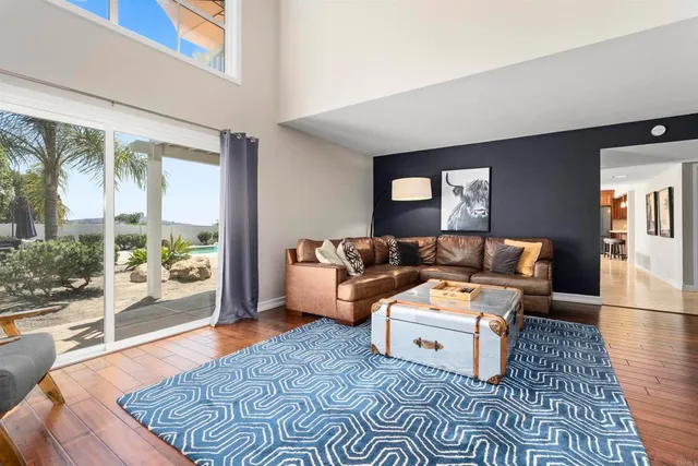 $1,359,000 | 10007 Helix Mont Circle, La Mesa, CA 91941