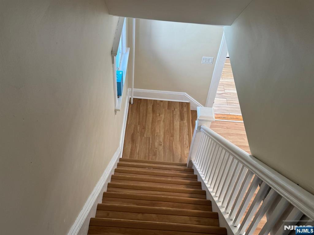 39 Van Buskirk Road Teaneck, NJ 07666 - Photo 6 of 17 Gallery Image 6